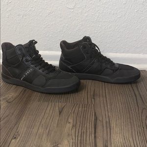 Hugo boss high sneakers !!